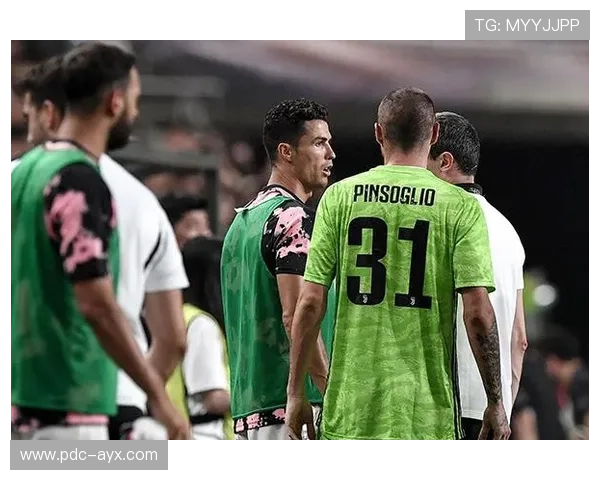 K联赛热血对决:韩国骄傲闪耀赛场,球迷见证荣耀时刻 K联赛热血对决:韩国骄傲闪耀赛场,球迷见证荣耀时刻